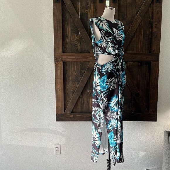 Hount Summer Sleeveless Cutout Crew Neck Bodycon Maxi Dress with Side Slit - Picture 5 of 13